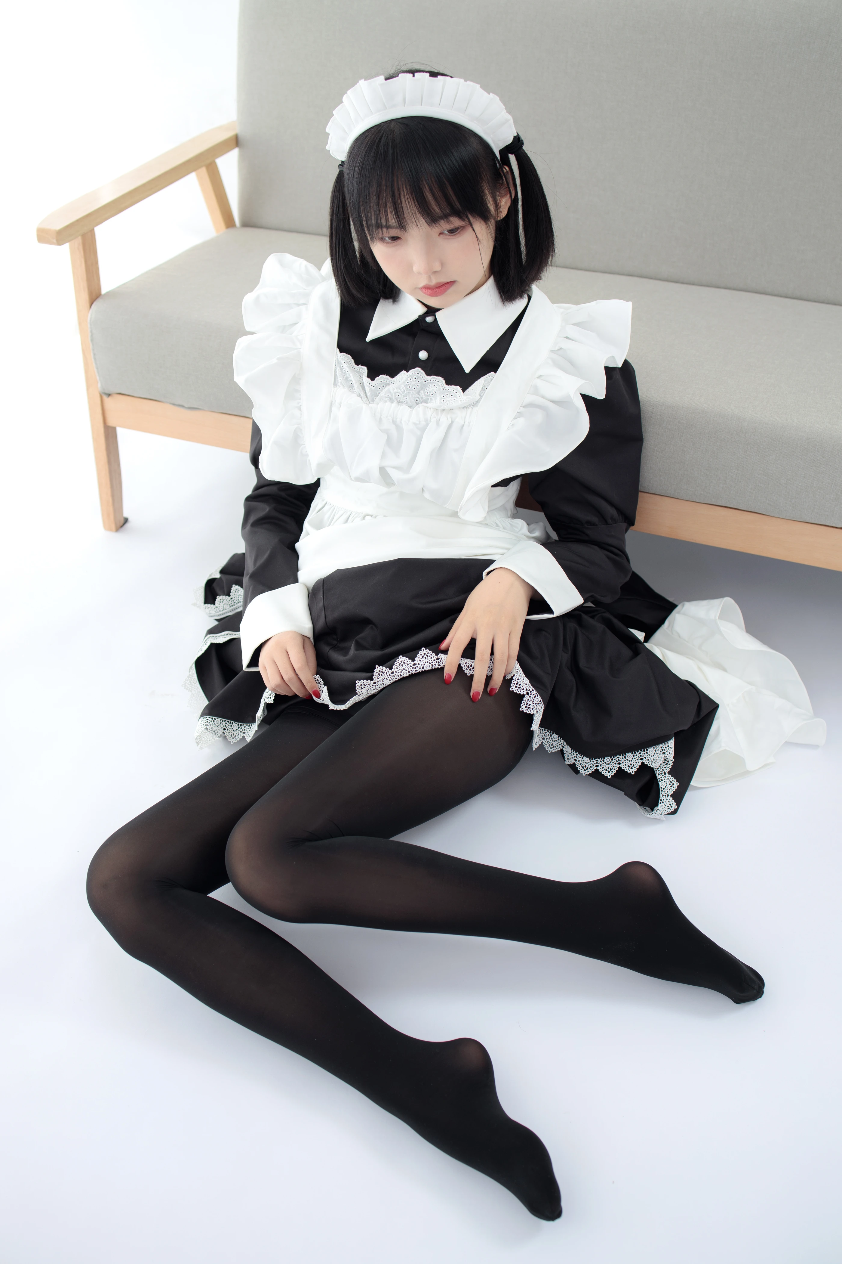森萝财团 JKFUN-029 卉女仆 踩物 80D黑丝 [67P 1V]插图
